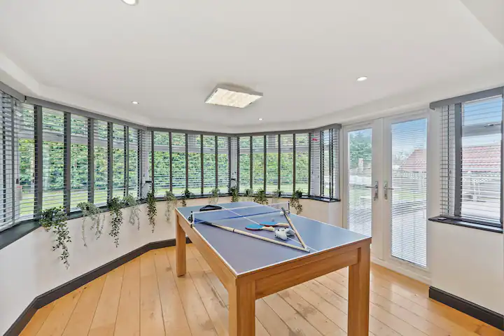 e1745bb8-8b3d-4ba4-aa21-1182a074b551